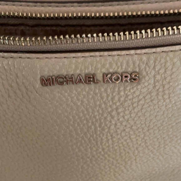 michael kors off white bag